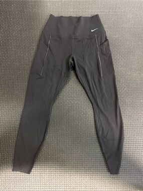 Nike Women’s Black High-Waist Athletic Leggings